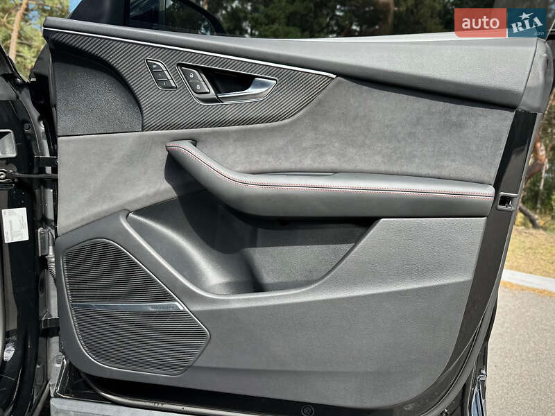 Внедорожник / Кроссовер Audi SQ8 2025 в Киеве