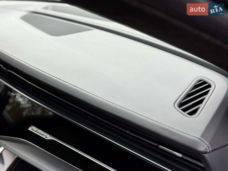 Внедорожник / Кроссовер Audi SQ8 2021 в Киеве