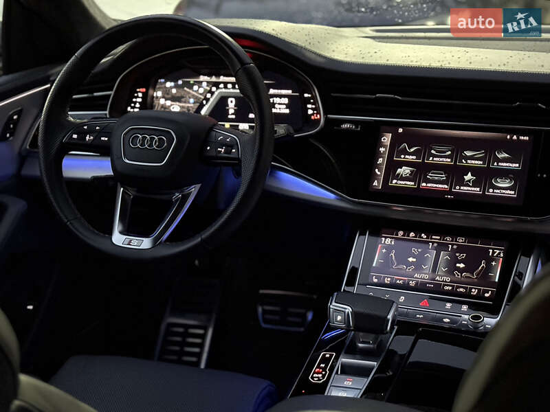 Внедорожник / Кроссовер Audi SQ8 2021 в Киеве