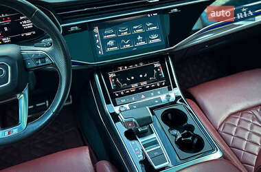 Внедорожник / Кроссовер Audi SQ8 2021 в 