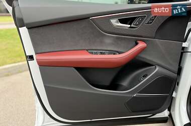 Внедорожник / Кроссовер Audi SQ8 2024 в 