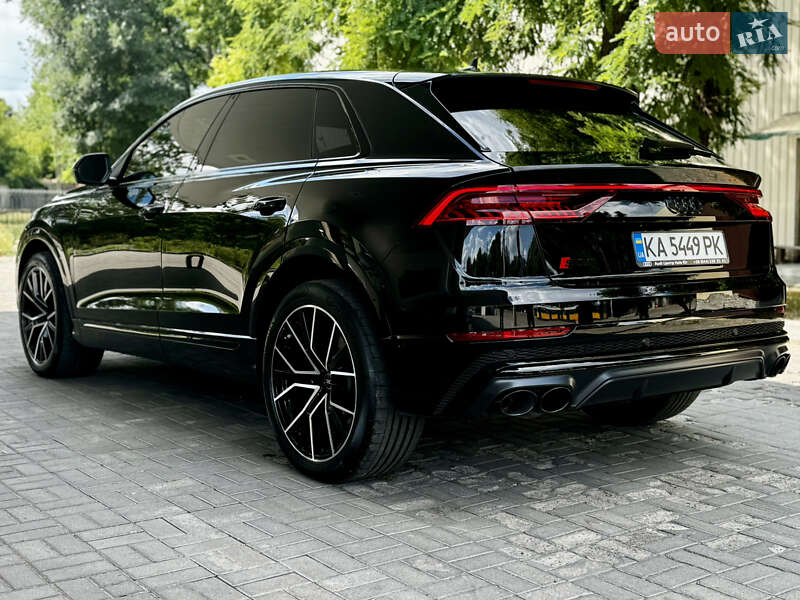 Позашляховик / Кросовер Audi SQ8 2021 в Дніпрі