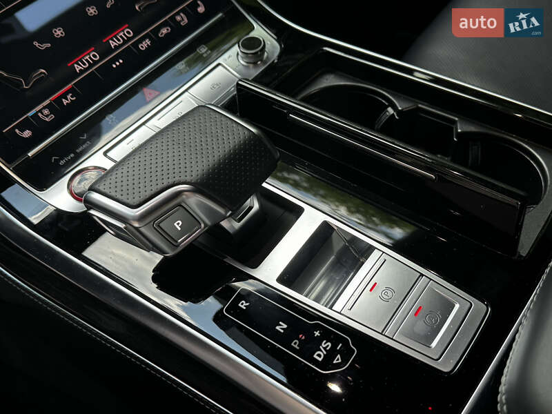 Позашляховик / Кросовер Audi SQ8 2021 в Дніпрі
