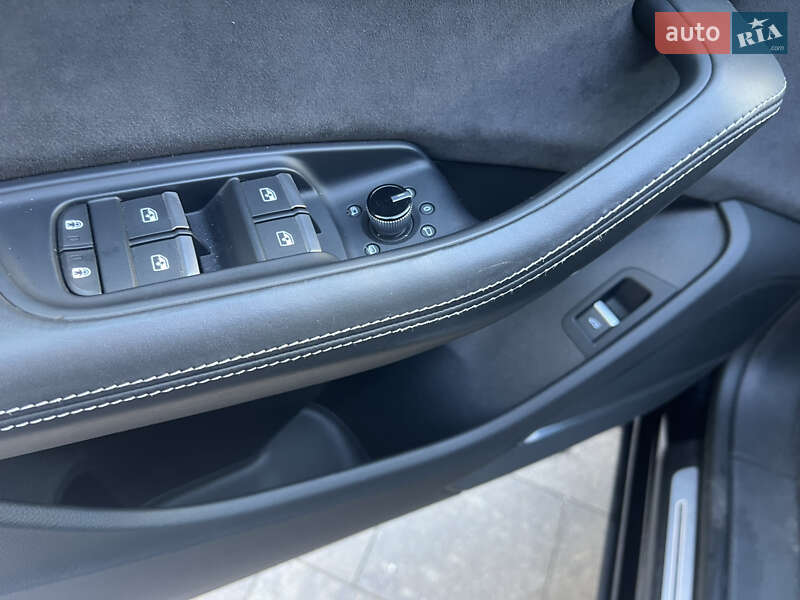Внедорожник / Кроссовер Audi SQ8 2020 в Бердичеве
