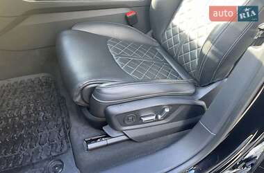 Позашляховик / Кросовер Audi SQ8 2021 в 