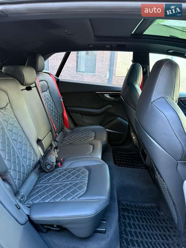 Позашляховик / Кросовер Audi SQ8 2022 в Львові фото 19 Позашляховик / Кросовер Audi SQ8 2022 в Львові