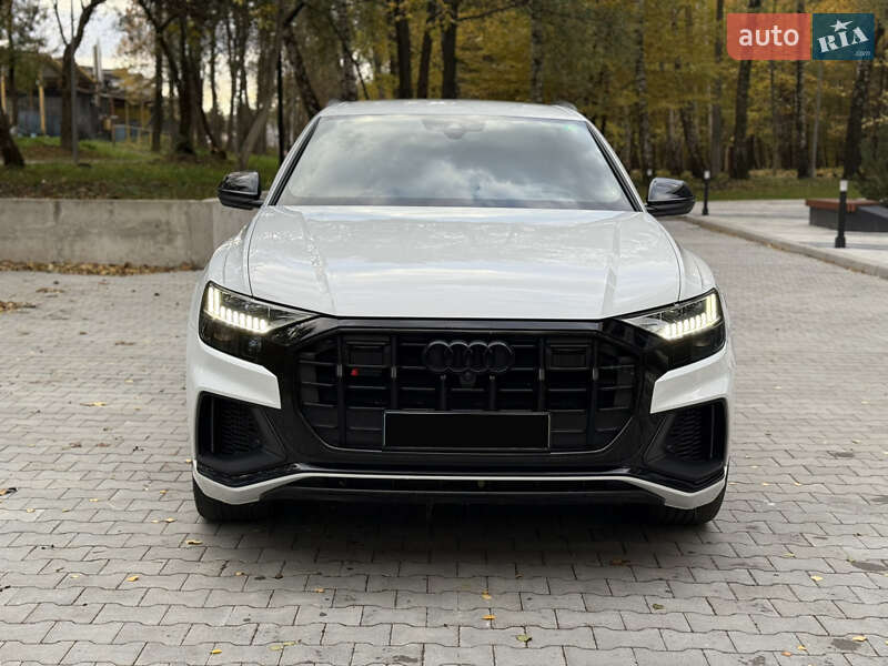 Внедорожник / Кроссовер Audi SQ8 2021 в Тернополе