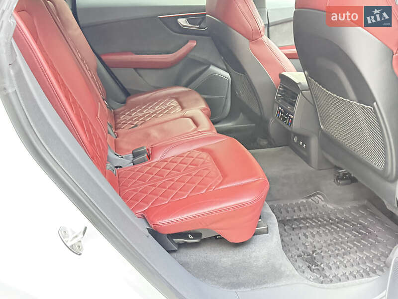 Внедорожник / Кроссовер Audi SQ8 2021 в Тернополе