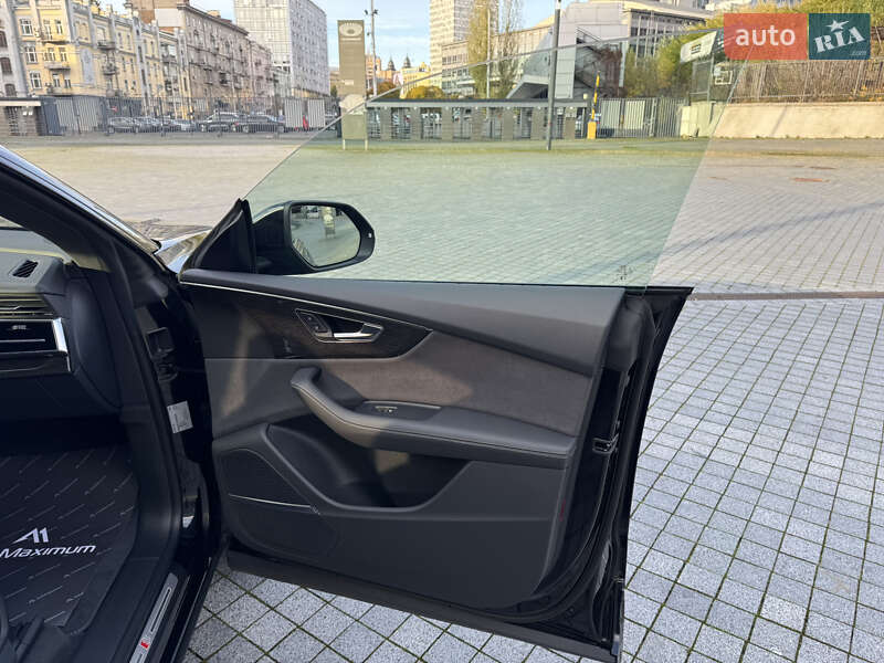 Позашляховик / Кросовер Audi SQ8 2023 в Києві фото 27 Позашляховик / Кросовер Audi SQ8 2023 в Києві