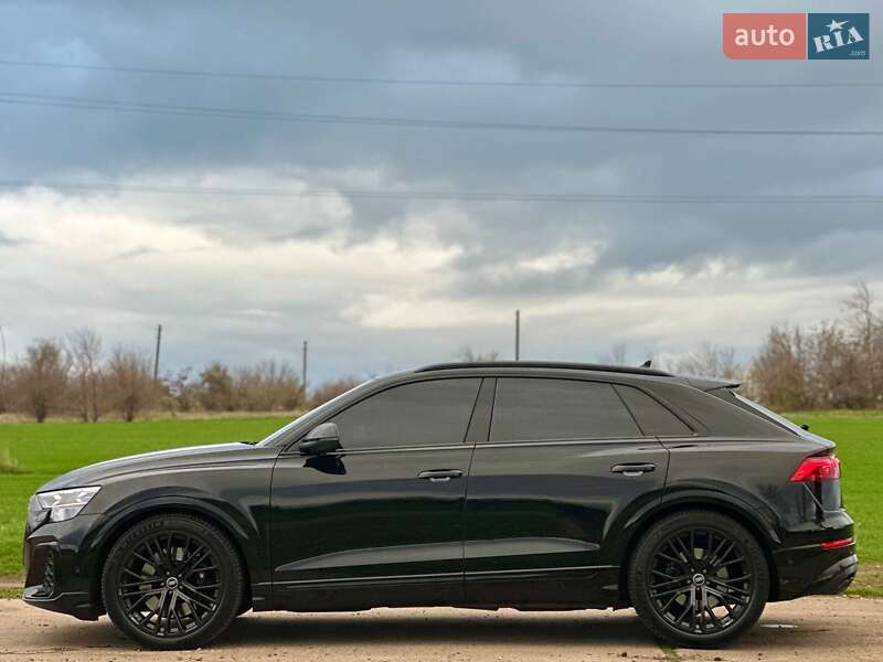 Внедорожник / Кроссовер Audi SQ8 2024 в Киеве