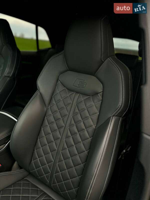 Внедорожник / Кроссовер Audi SQ8 2024 в Киеве