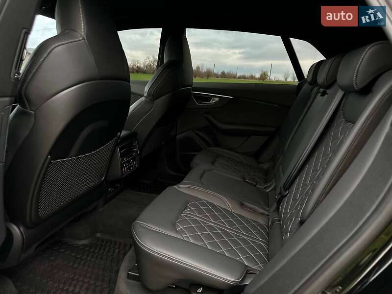 Внедорожник / Кроссовер Audi SQ8 2024 в Киеве