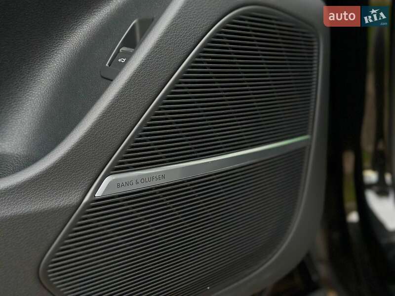 Внедорожник / Кроссовер Audi SQ8 2024 в Киеве