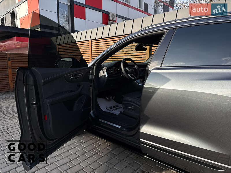 Позашляховик / Кросовер Audi SQ8 2024 в Одесі фото 23 Позашляховик / Кросовер Audi SQ8 2024 в Одесі