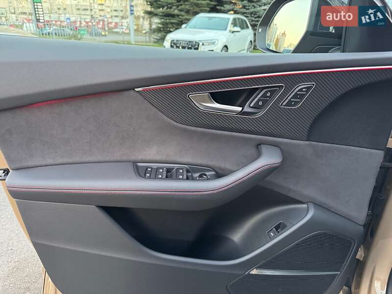 Позашляховик / Кросовер Audi SQ8 2024 в Києві