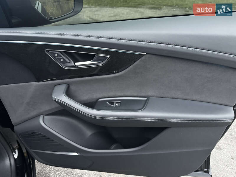 Внедорожник / Кроссовер Audi SQ8 2021 в Днепре