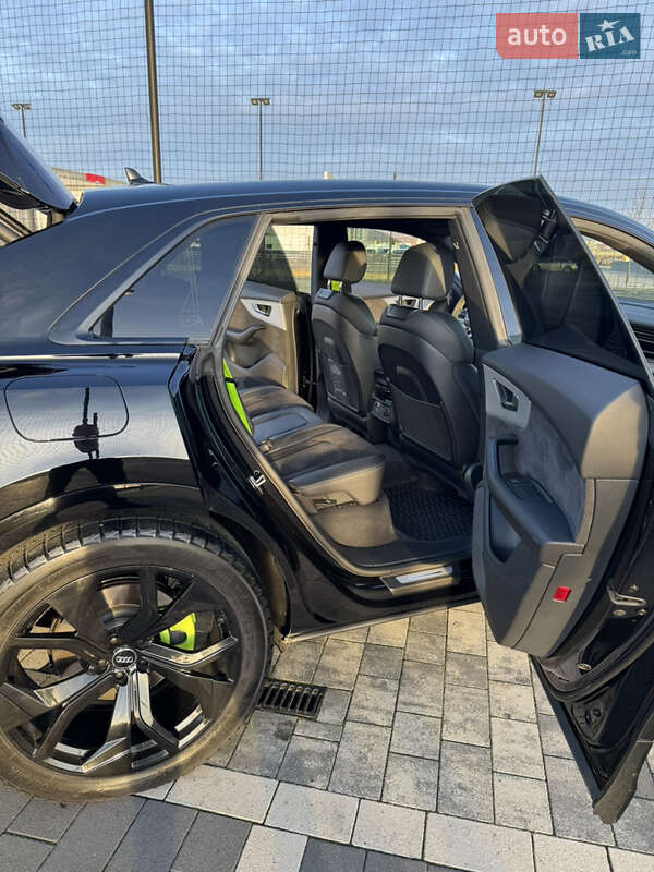 Внедорожник / Кроссовер Audi SQ8 2021 в Мукачево