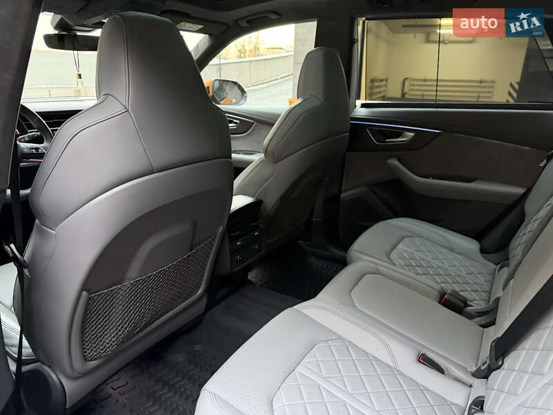 Внедорожник / Кроссовер Audi SQ8 2021 в Киеве