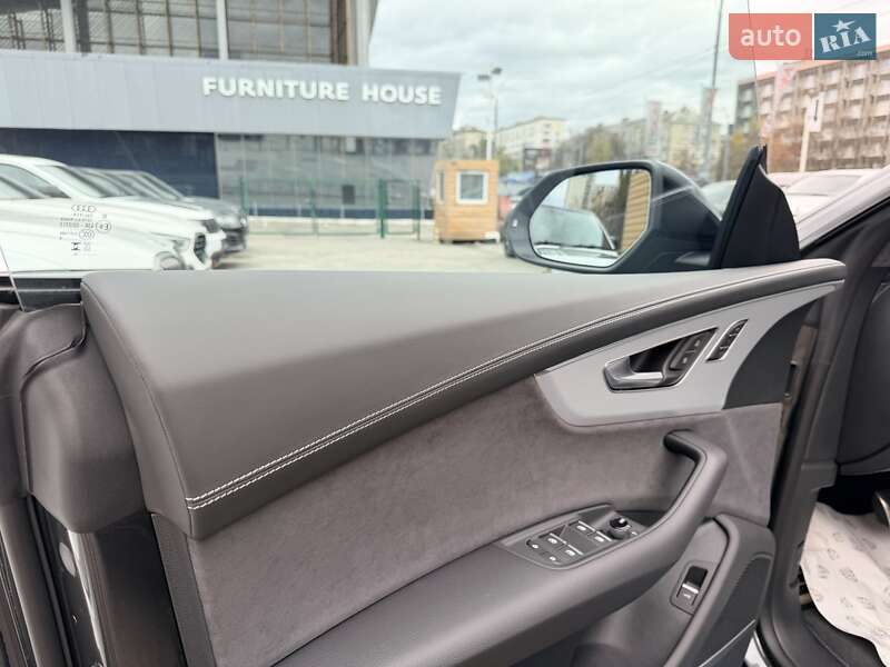 Внедорожник / Кроссовер Audi SQ8 2025 в Киеве