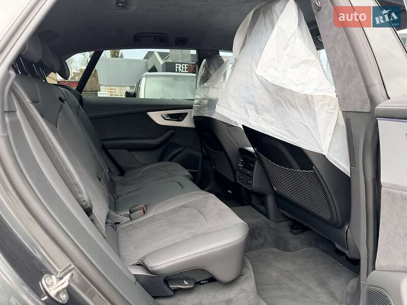 Внедорожник / Кроссовер Audi SQ8 2025 в Киеве