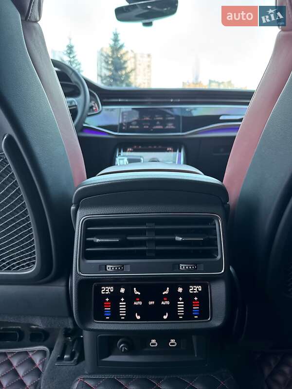 Внедорожник / Кроссовер Audi SQ8 2024 в Киеве