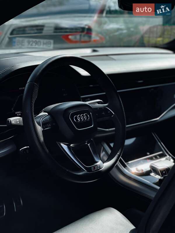 Внедорожник / Кроссовер Audi SQ8 2020 в Николаеве