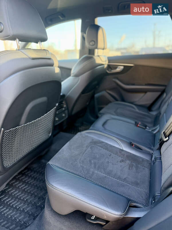 Позашляховик / Кросовер Audi SQ8 2021 в Кривому Розі фото 17 Позашляховик / Кросовер Audi SQ8 2021 в Кривому Розі