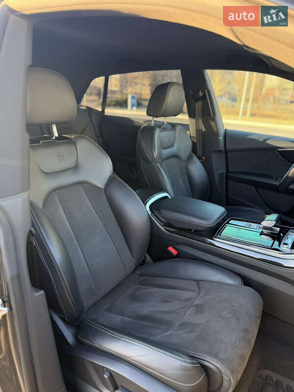 Позашляховик / Кросовер Audi SQ8 2021 в Кривому Розі фото 23 Позашляховик / Кросовер Audi SQ8 2021 в Кривому Розі