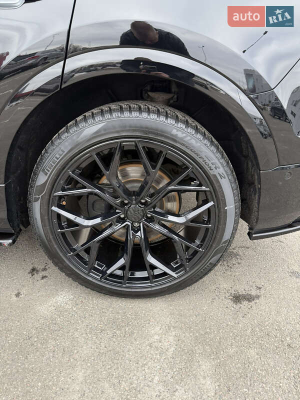 Внедорожник / Кроссовер Audi SQ8 2021 в Киеве