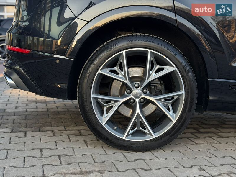Внедорожник / Кроссовер Audi SQ8 2019 в Хмельницком
