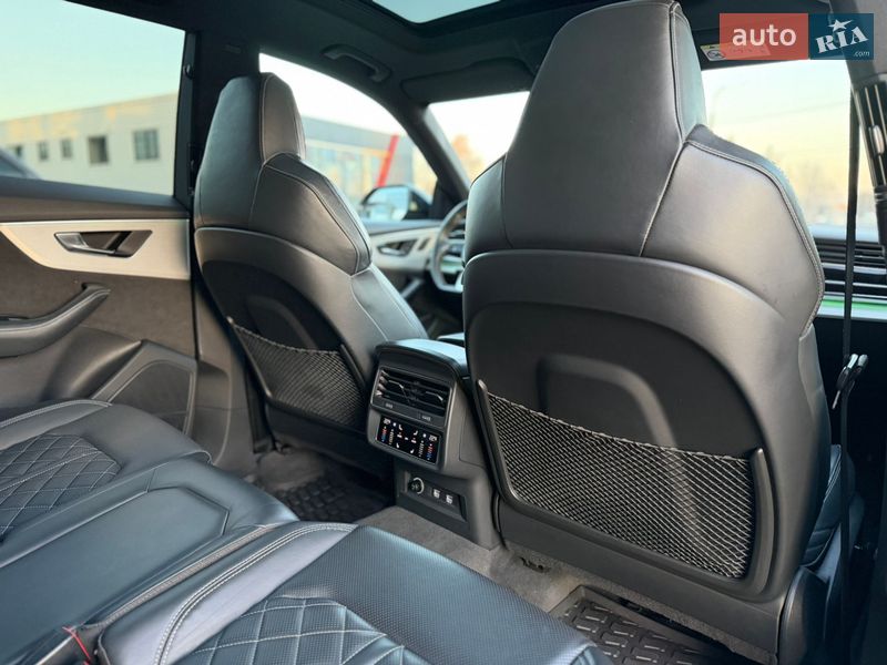 Внедорожник / Кроссовер Audi SQ8 2019 в Хмельницком