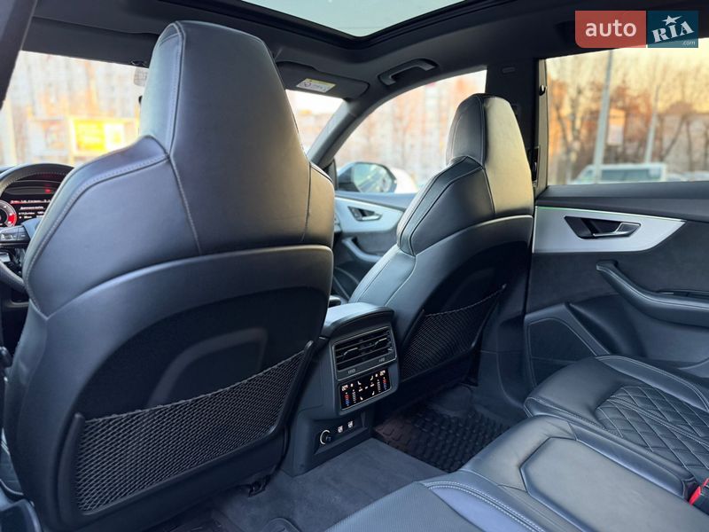 Внедорожник / Кроссовер Audi SQ8 2019 в Хмельницком