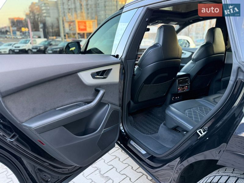 Внедорожник / Кроссовер Audi SQ8 2019 в Хмельницком