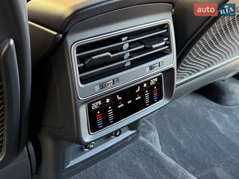 Позашляховик / Кросовер Audi SQ8 2021 в Києві