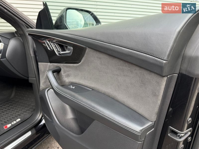 Внедорожник / Кроссовер Audi SQ8 2019 в Ровно
