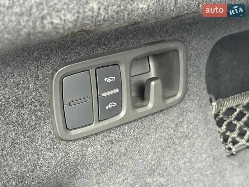 Внедорожник / Кроссовер Audi SQ8 2019 в Ровно