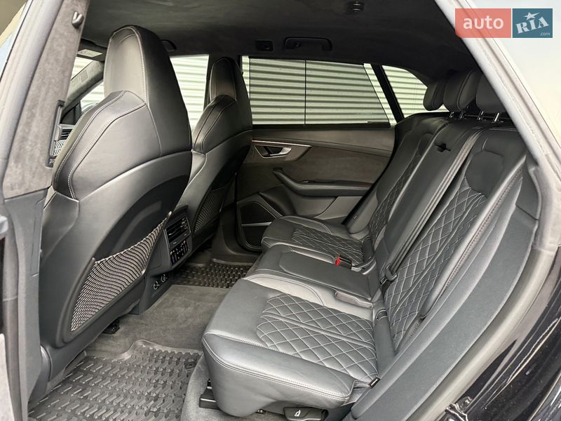 Внедорожник / Кроссовер Audi SQ8 2019 в Ровно