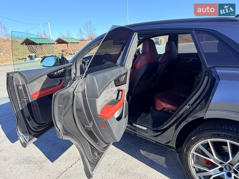 Внедорожник / Кроссовер Audi SQ8 2022 в Полтаве