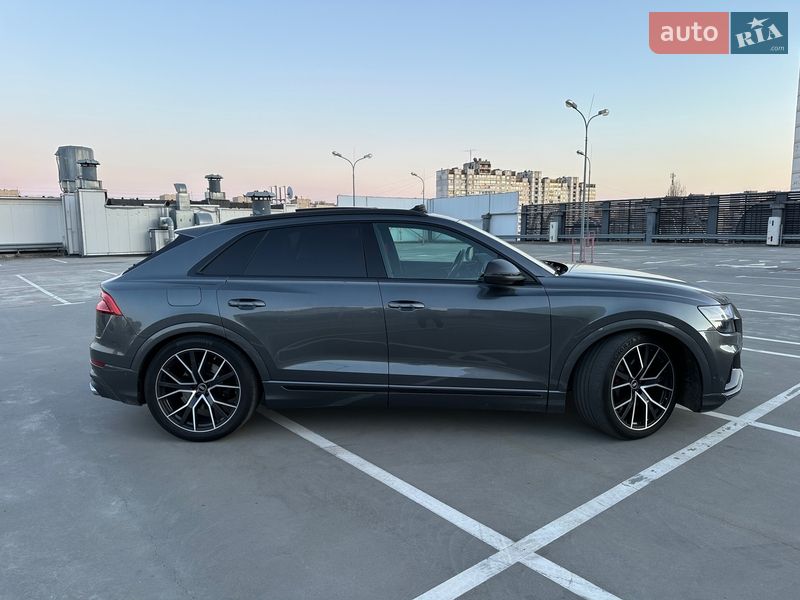 Позашляховик / Кросовер Audi SQ8 2020 в Києві