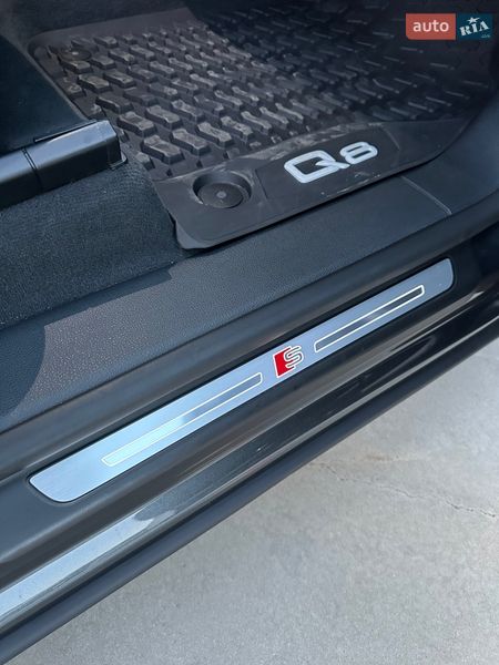 Позашляховик / Кросовер Audi SQ8 2020 в Києві