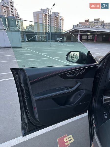Позашляховик / Кросовер Audi SQ8 2020 в Києві