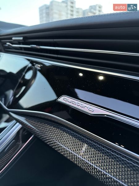Позашляховик / Кросовер Audi SQ8 2020 в Києві