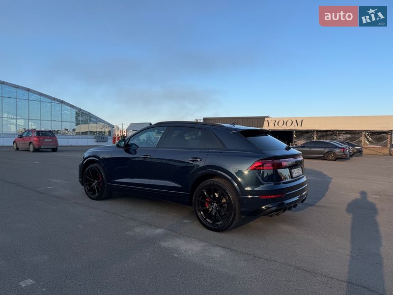 Внедорожник / Кроссовер Audi SQ8 2024 в Киеве