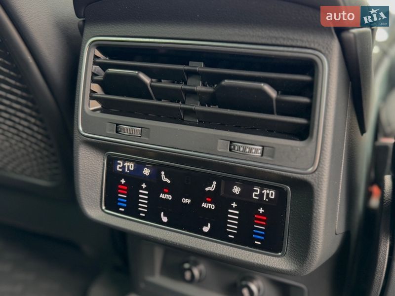 Внедорожник / Кроссовер Audi SQ8 2022 в Днепре