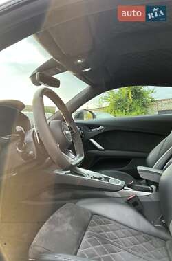 Купе Audi TT RS 2018 в 