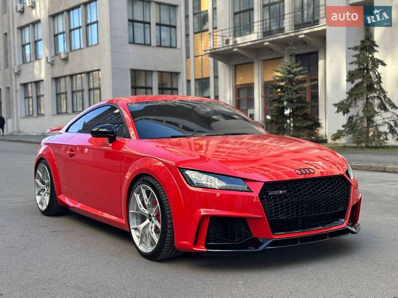 Купе Audi TT RS 2017 в 