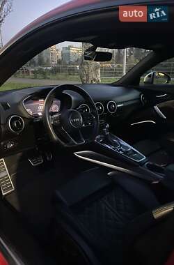 Купе Audi TT S 2017 в 