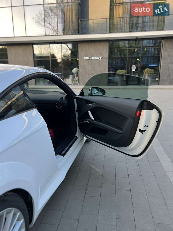 Купе Audi TT S 2016 в Ужгороде