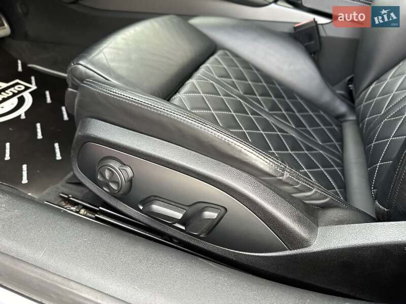 Купе Audi TT S 2016 в Киеве фото 16 Купе Audi TT S 2016 в Киеве