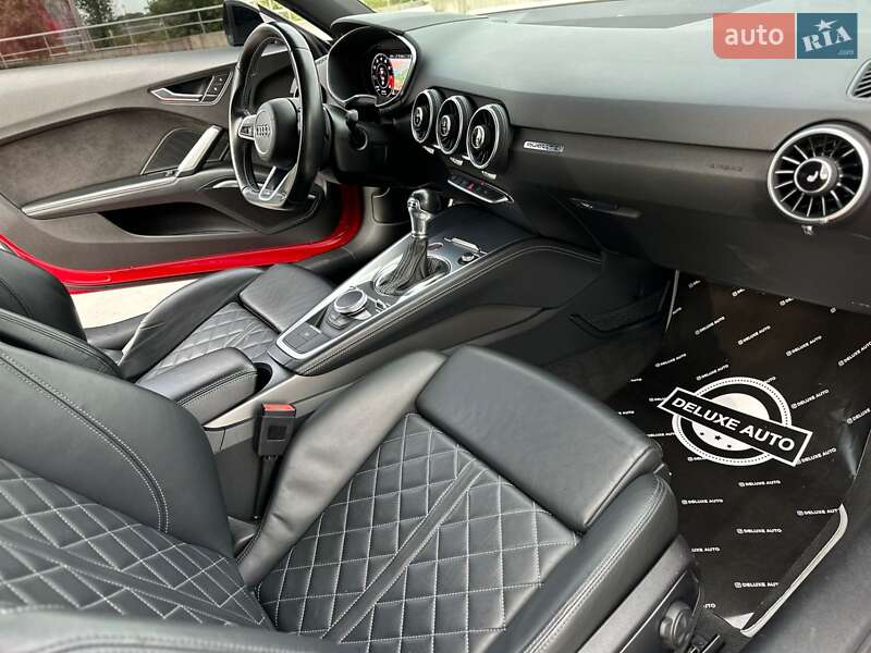 Купе Audi TT S 2016 в Киеве фото 35 Купе Audi TT S 2016 в Киеве